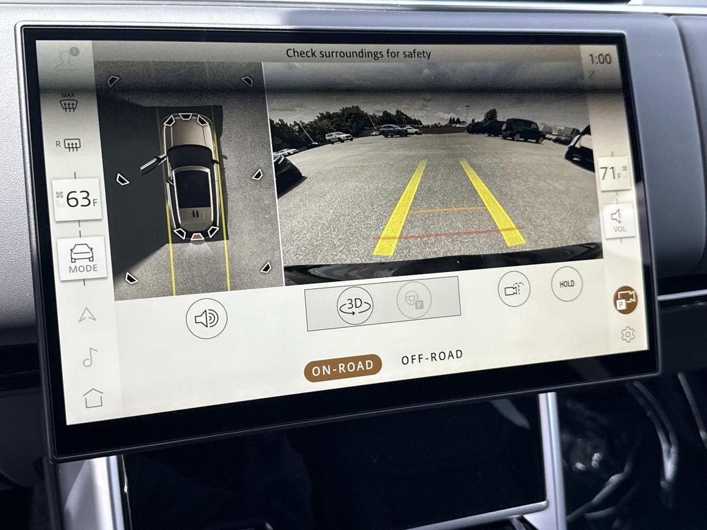 New 2026 Santorini Black Land Rover SE image 4