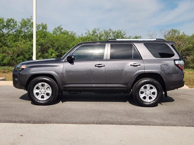 Used 2022 Gray Toyota SR5 4x2 image 4