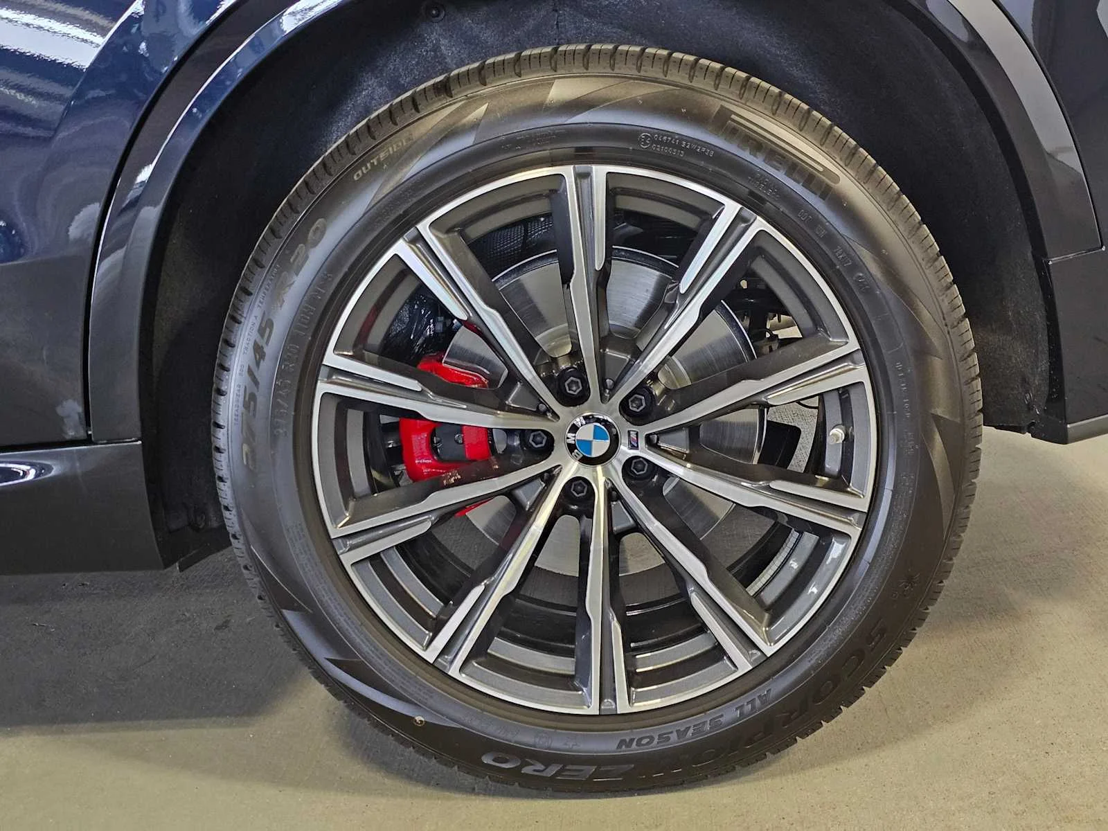 New 2026 Carbon Black Metallic BMW xDrive40i image 8