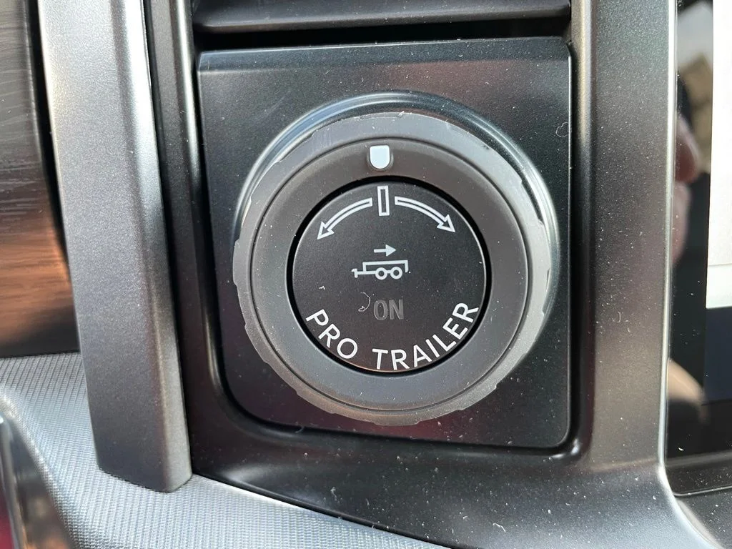 New 2026 STAR WHITE Ford Lariat image 15