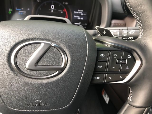 New 2026 Eminent White Pearl Lexus  600 LUXURY image 33
