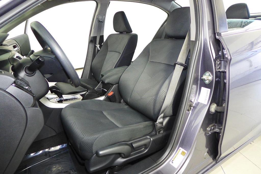 2016 Honda Accord LX - Photo 21