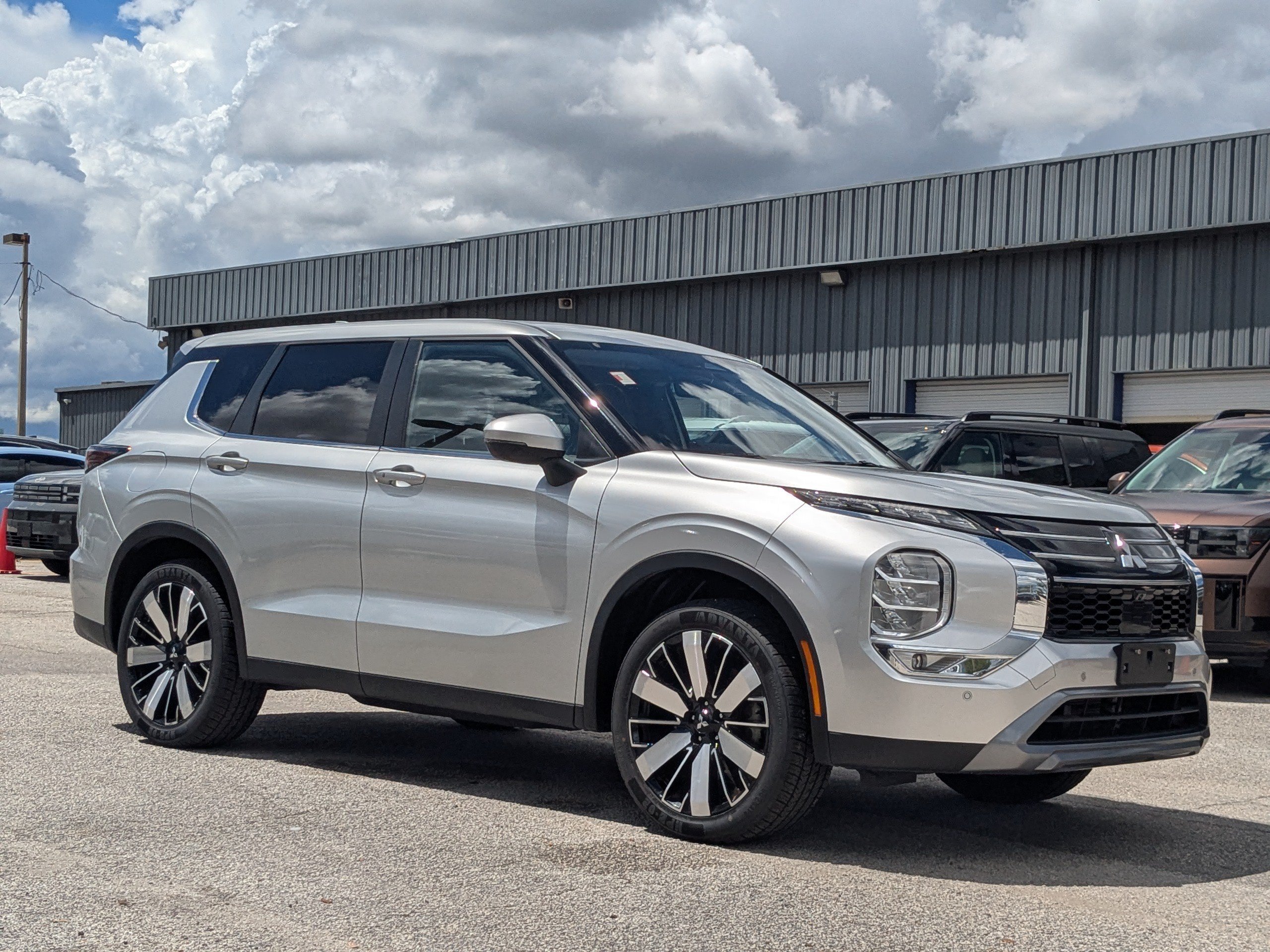 2025 Mitsubishi Outlander