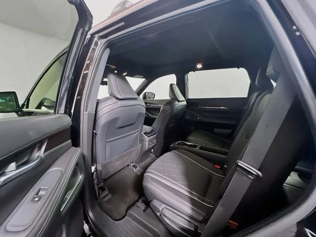 Used 2024 Mineral INFINITI Autograph image 21