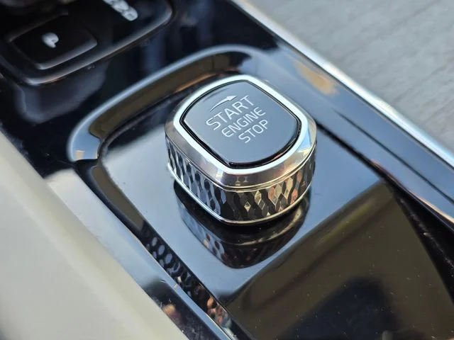 2023 Volvo XC60 Plus - Photo 35