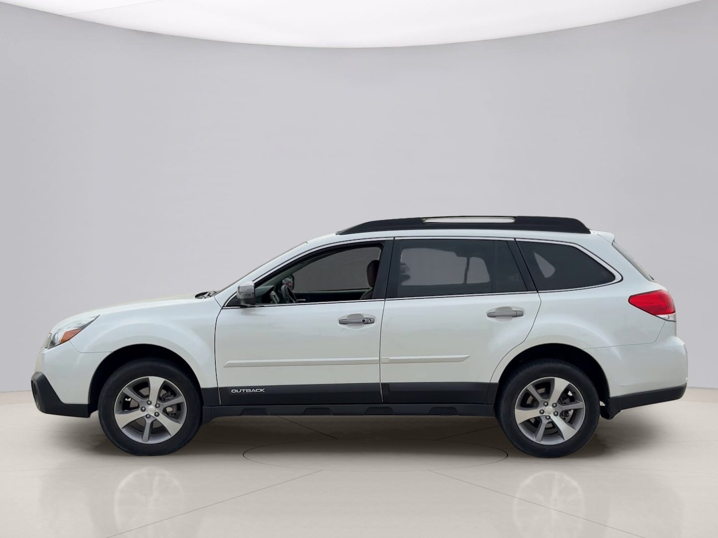Used 2013 White Subaru LIMITED image 2