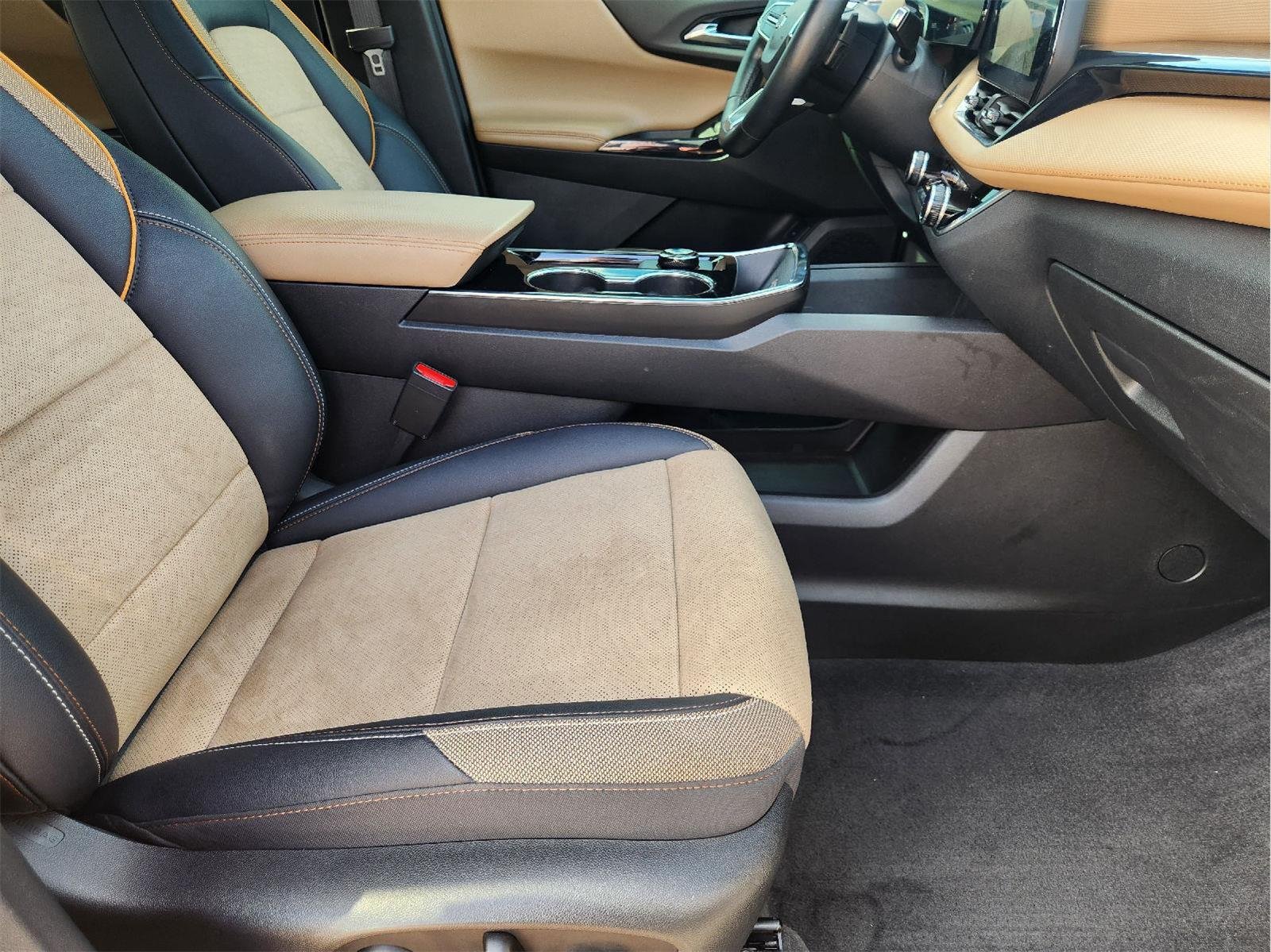 2025 Chevrolet Equinox ACTIV - Photo 14