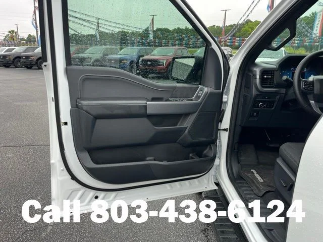 Used 2025 Oxford White Ford XLT image 4