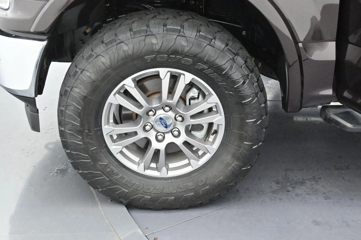Used 2020 Magma Red Ford LARIAT image 38