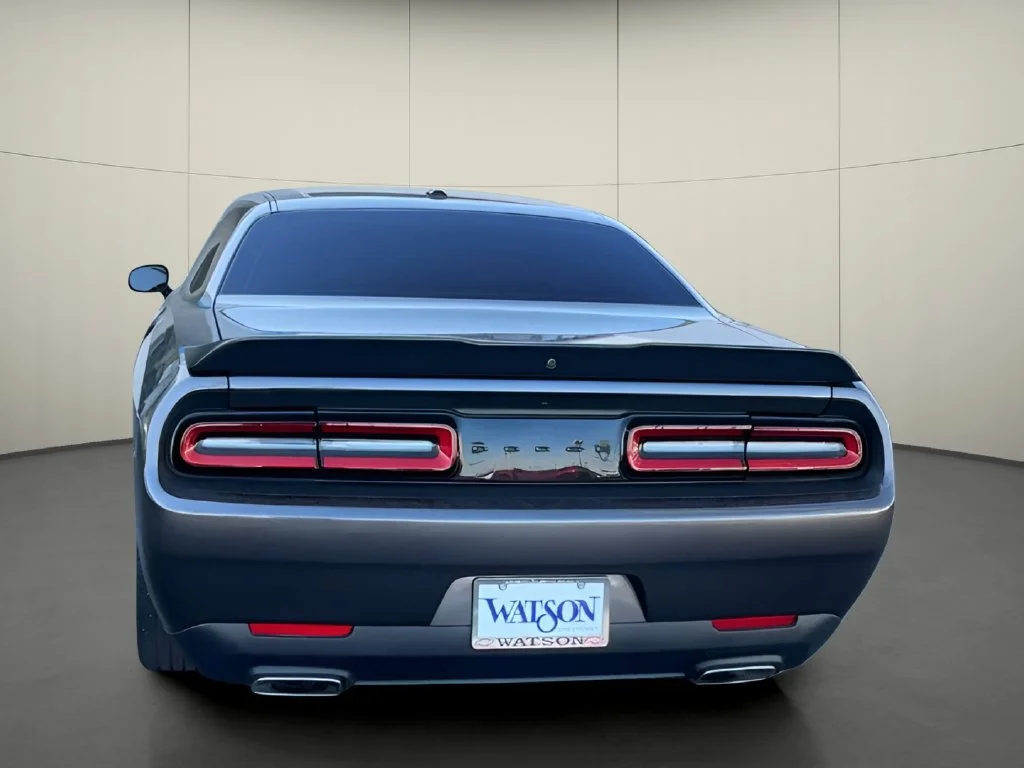 Used 2023 Gray Dodge SXT image 7