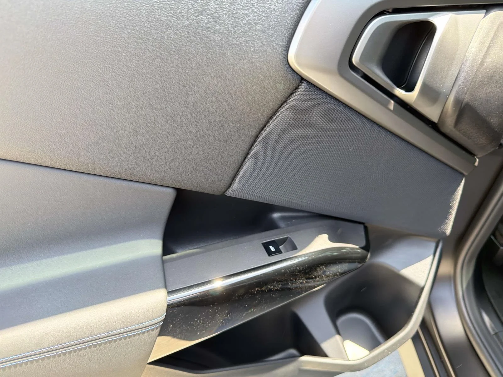 New 2026 Frozen Deep Grey BMW 30 xDrive Sports Activity Vehicle image 9