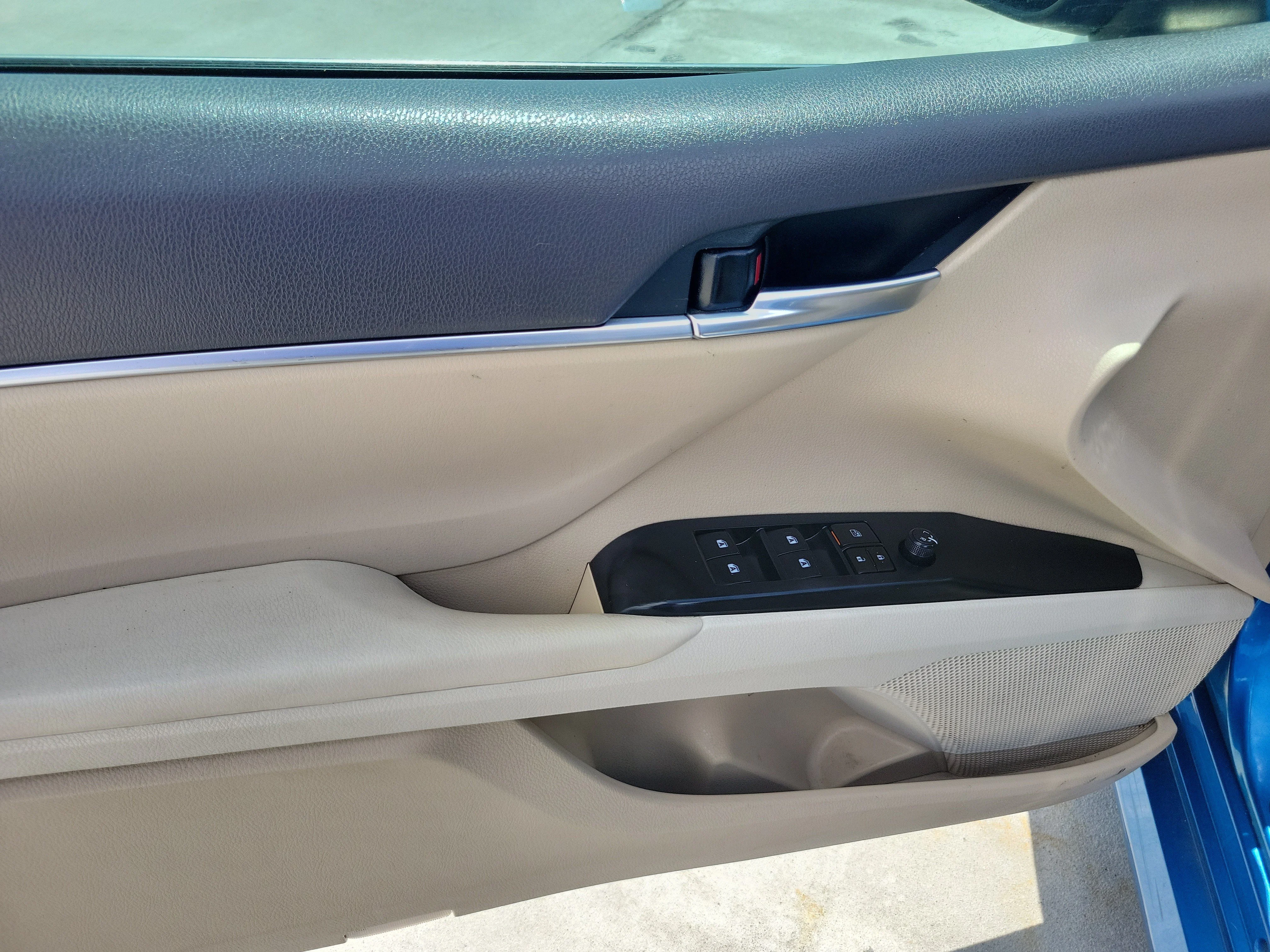 Used 2019 Blue Streak Metallic Toyota LE image 18