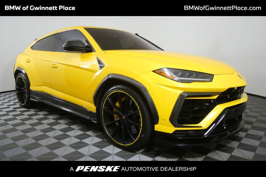 2022 Lamborghini Urus's photo