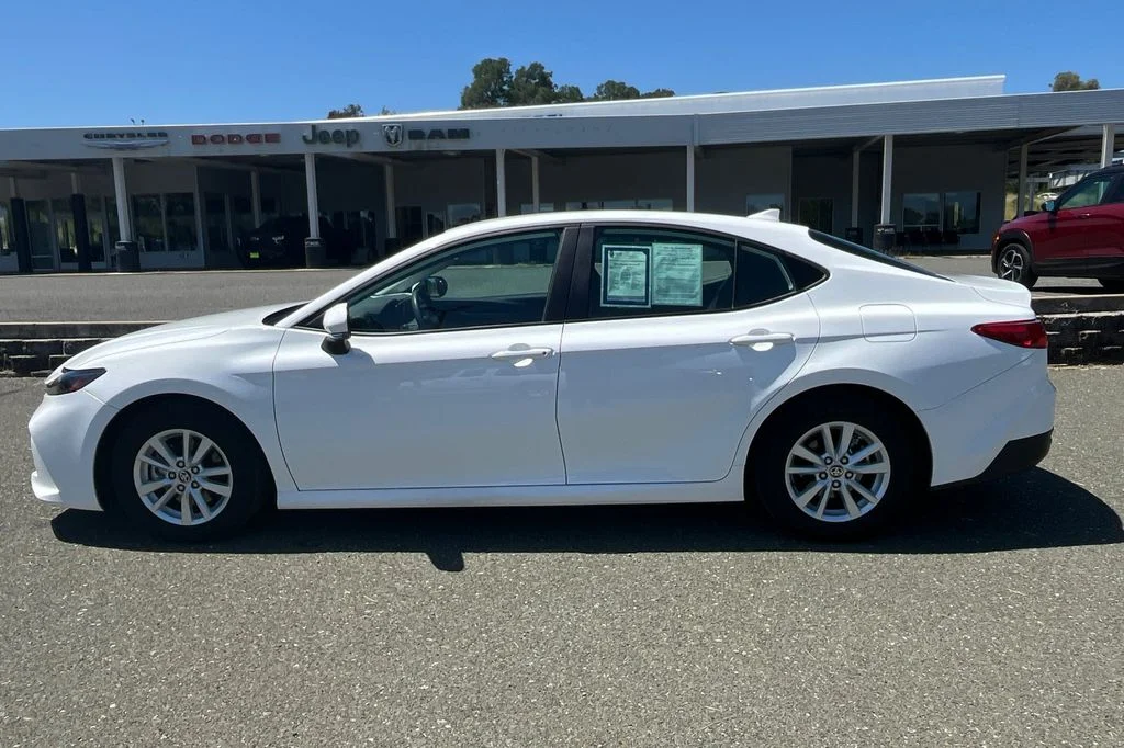 Used 2025 White Toyota LE image 12