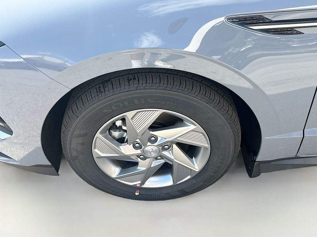 New 2026 Transmission Blue Hyundai SE image 24