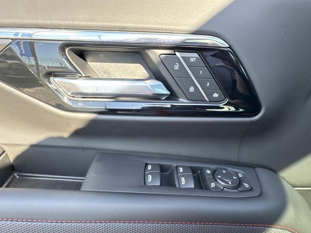 2026 Chevrolet Suburban RST - Photo 23