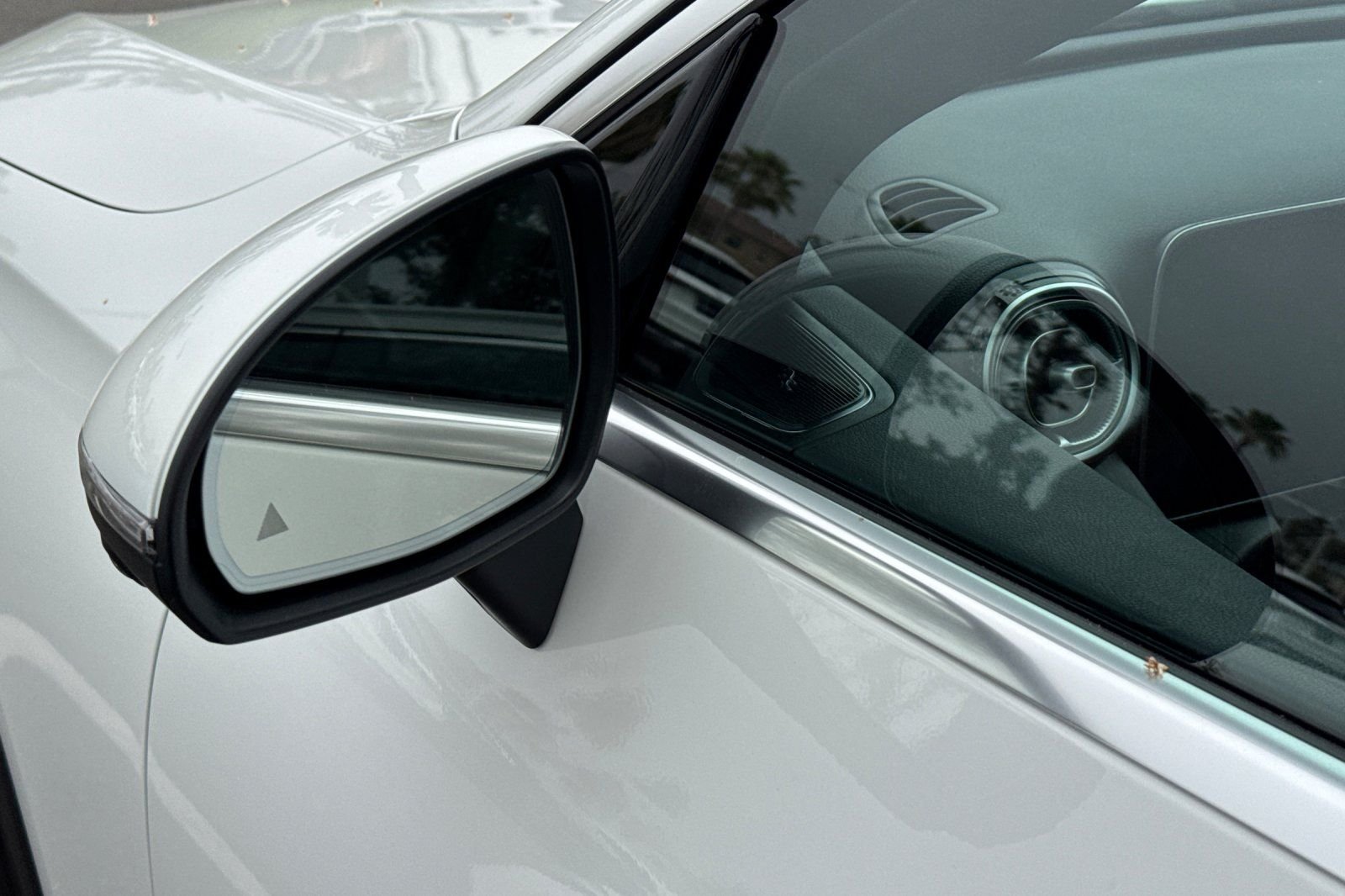 Certified Used 2026 White Mercedes-Benz GLC 300 image 17