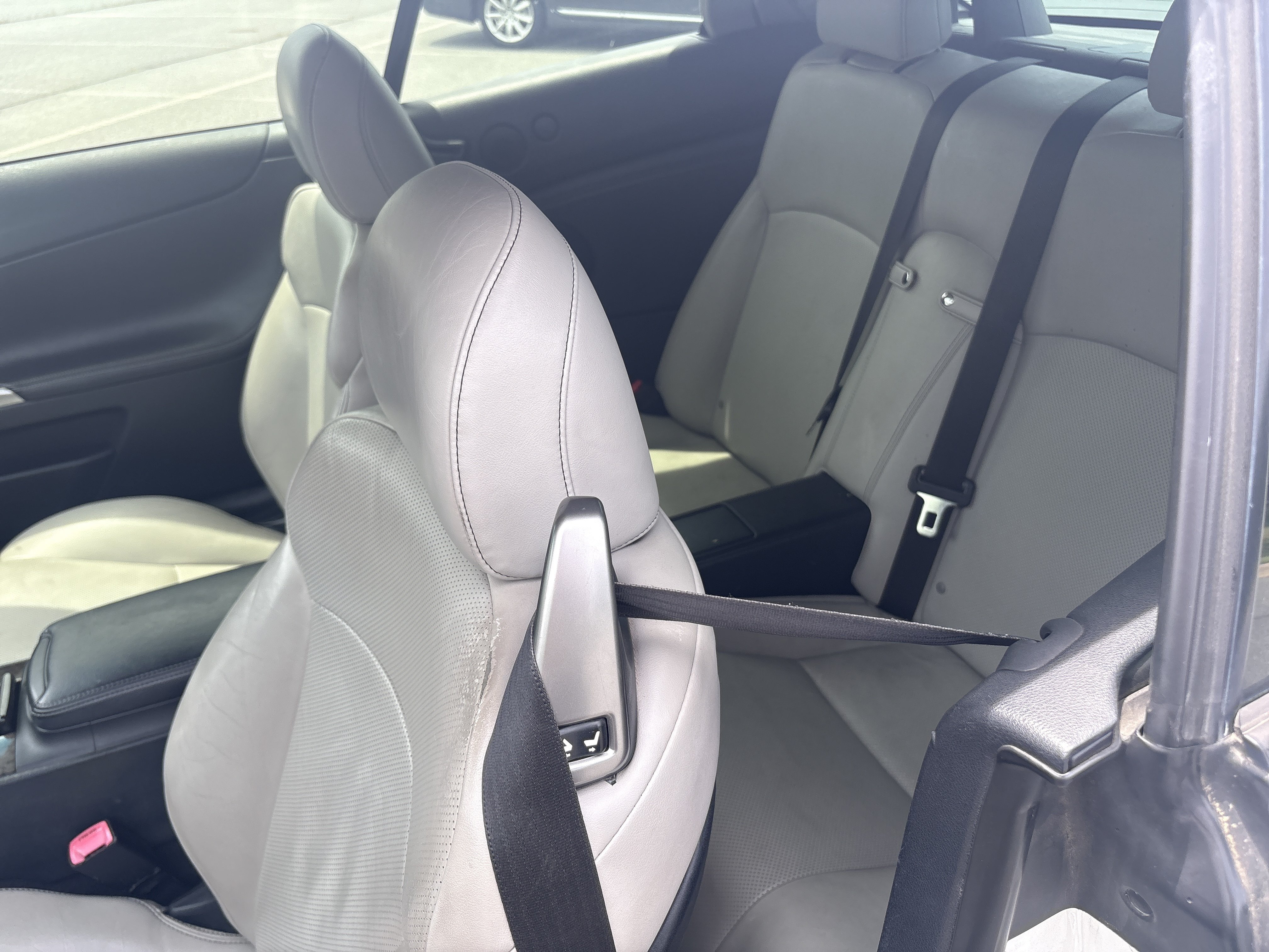 Used 2013 Starfire Pearl Lexus 250 C image 22