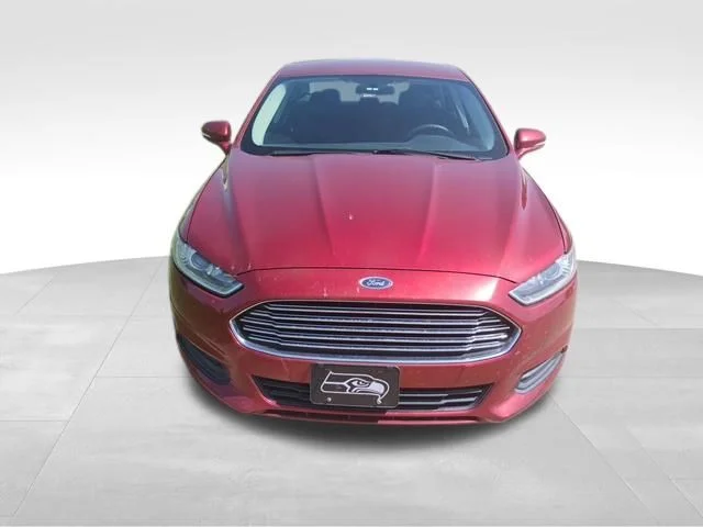 Used 2014 Red Ford SE image 8