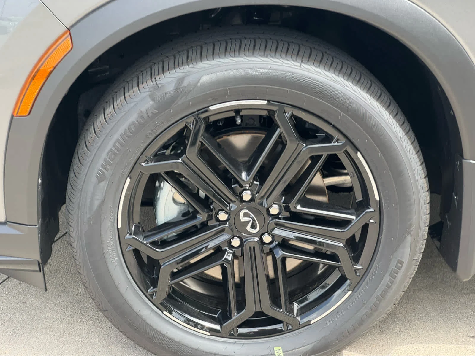 New 2027 2T GRPT SHDW INFINITI Sport AWD image 7
