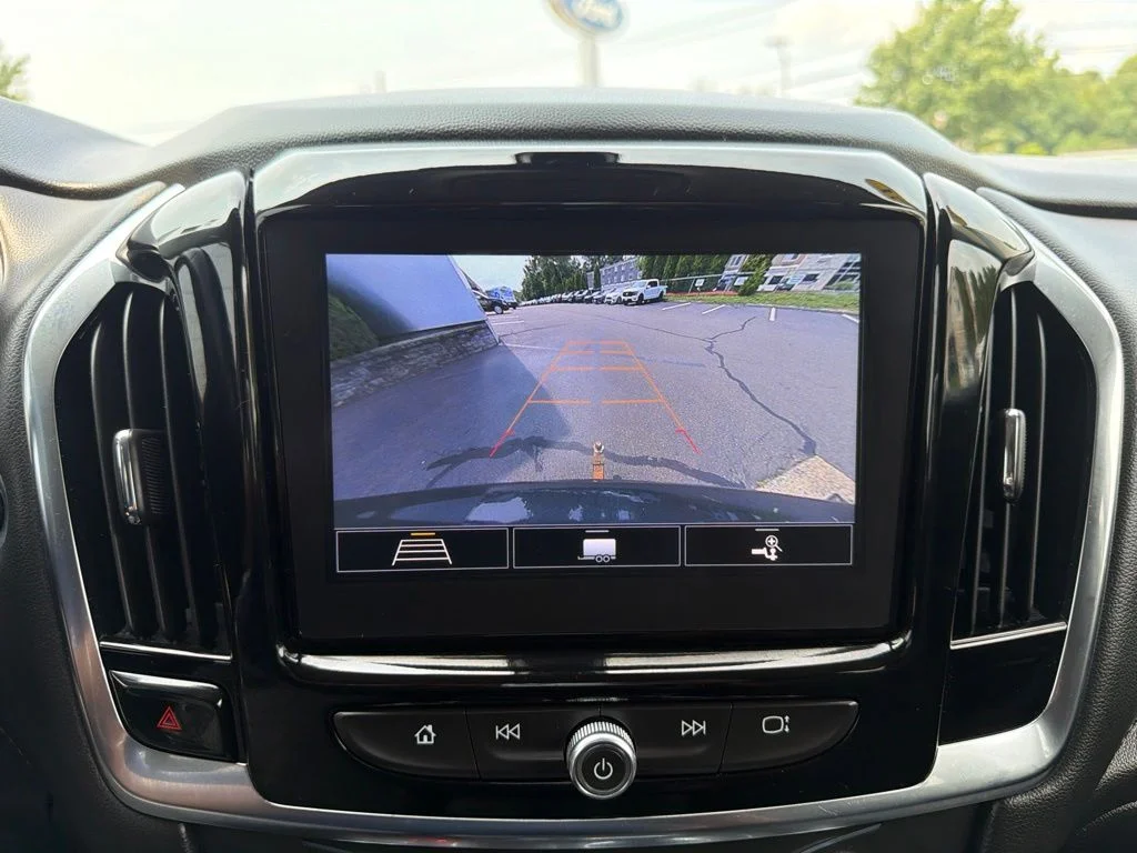 Used 2021 Gray Chevrolet LT image 30