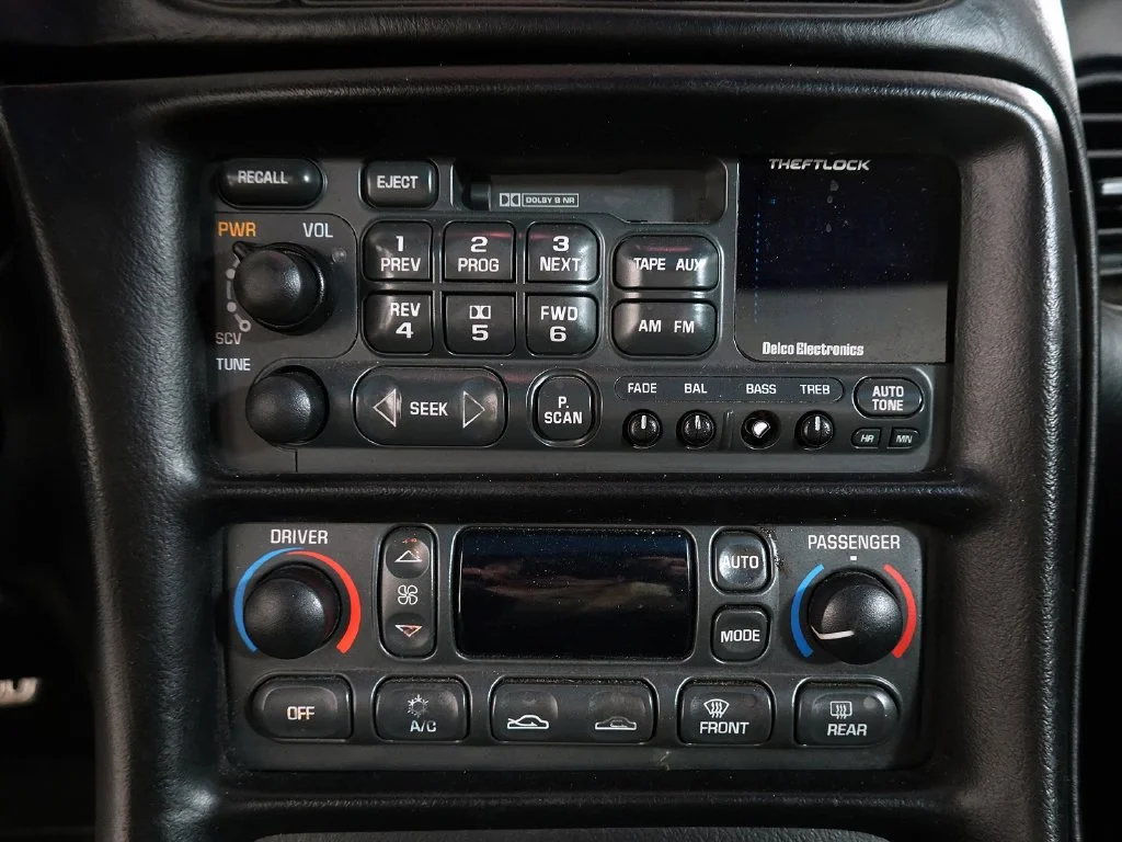 Used 2001 Yellow Chevrolet Base image 19
