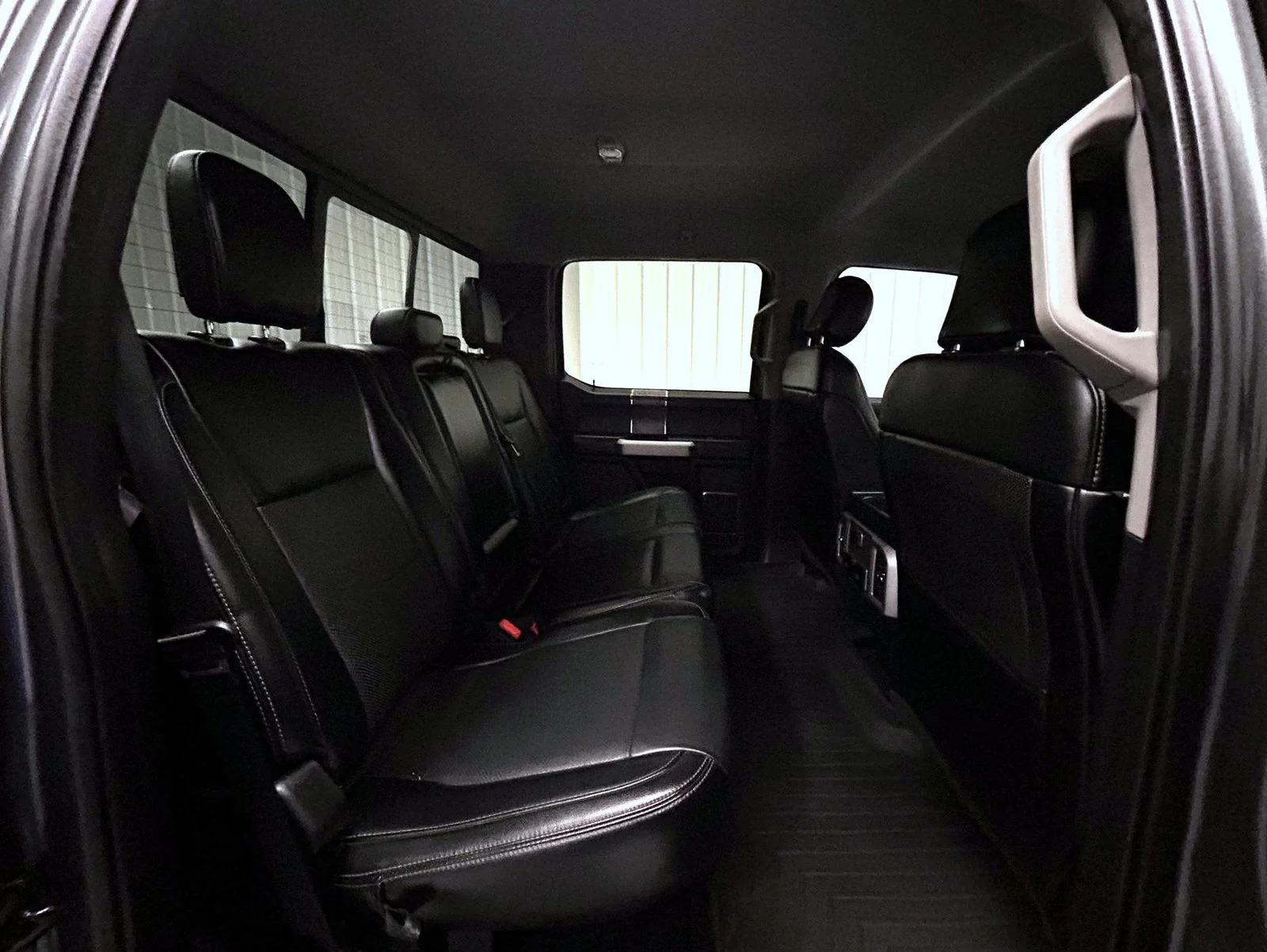 Used 2019 Gray Ford Lariat image 18