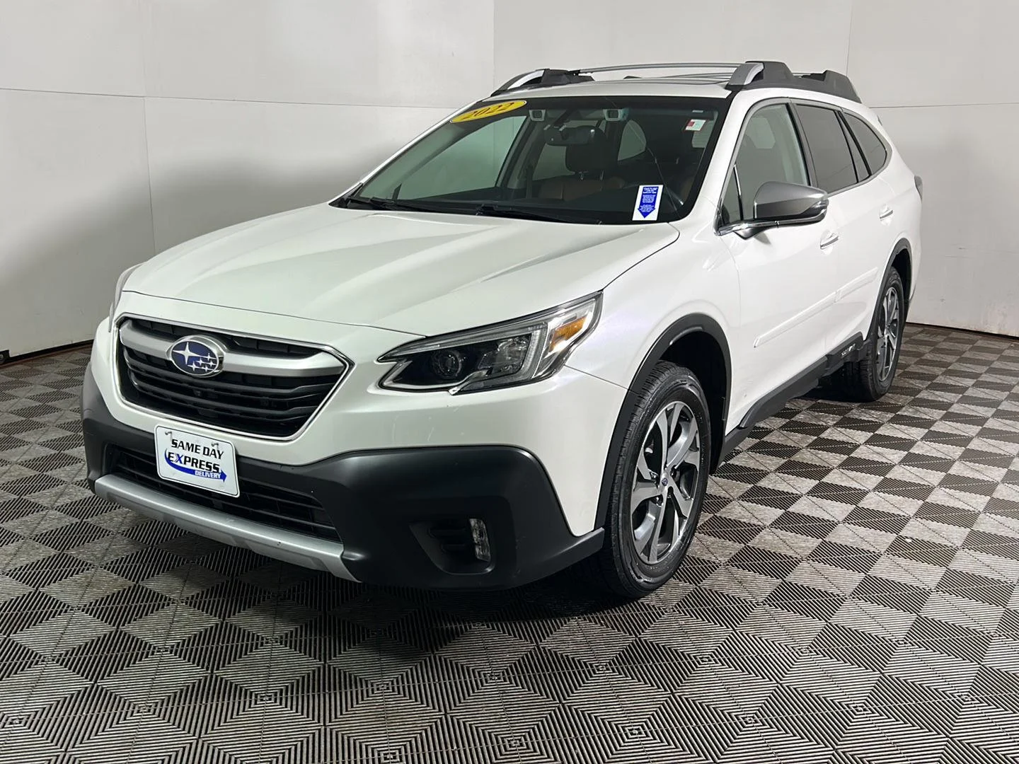 Used 2022 Crystal White Pearl Subaru Touring image 12