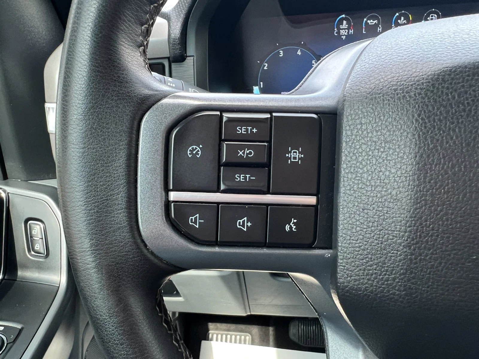 Used 2025 White Ford XLT image 13