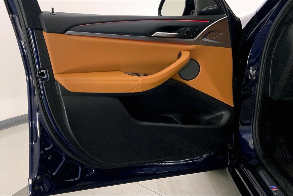 Used 2025 Blue BMW xDrive30i image 24