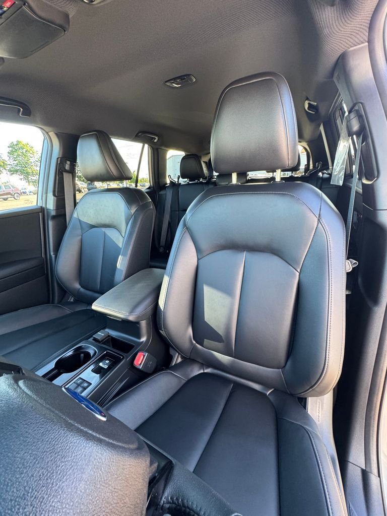 Used 2026 River Rock Pearl Subaru Premium image 35