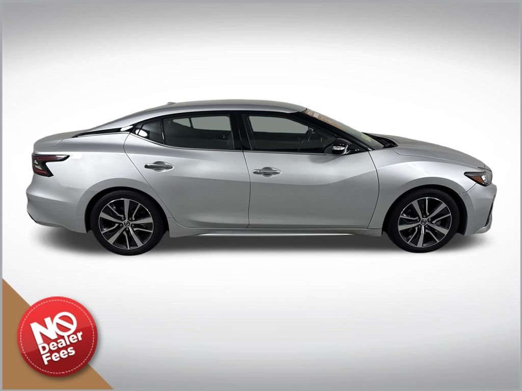 Used 2020 Silver Nissan 3.5 SV image 2