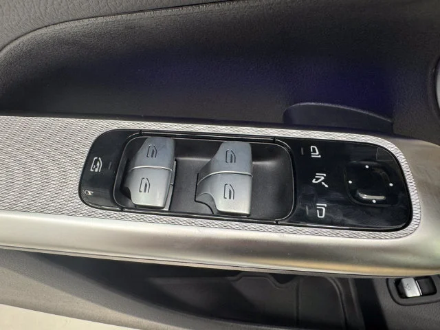 New 2026 Polar White Mercedes-Benz GLC 300 Coupe image 37