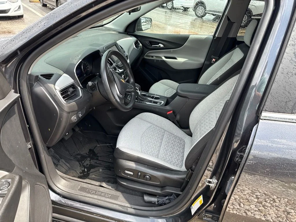 Used 2022 Gray Chevrolet LT image 5