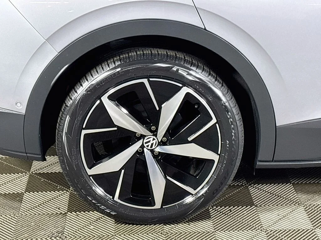 Certified Used 2023 Silver Volkswagen Pro S image 25