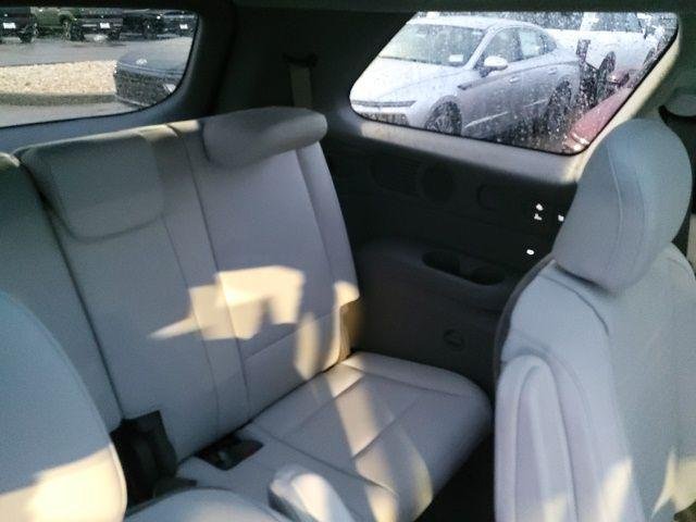 New 2026 Silver Metallic Hyundai Limited image 15