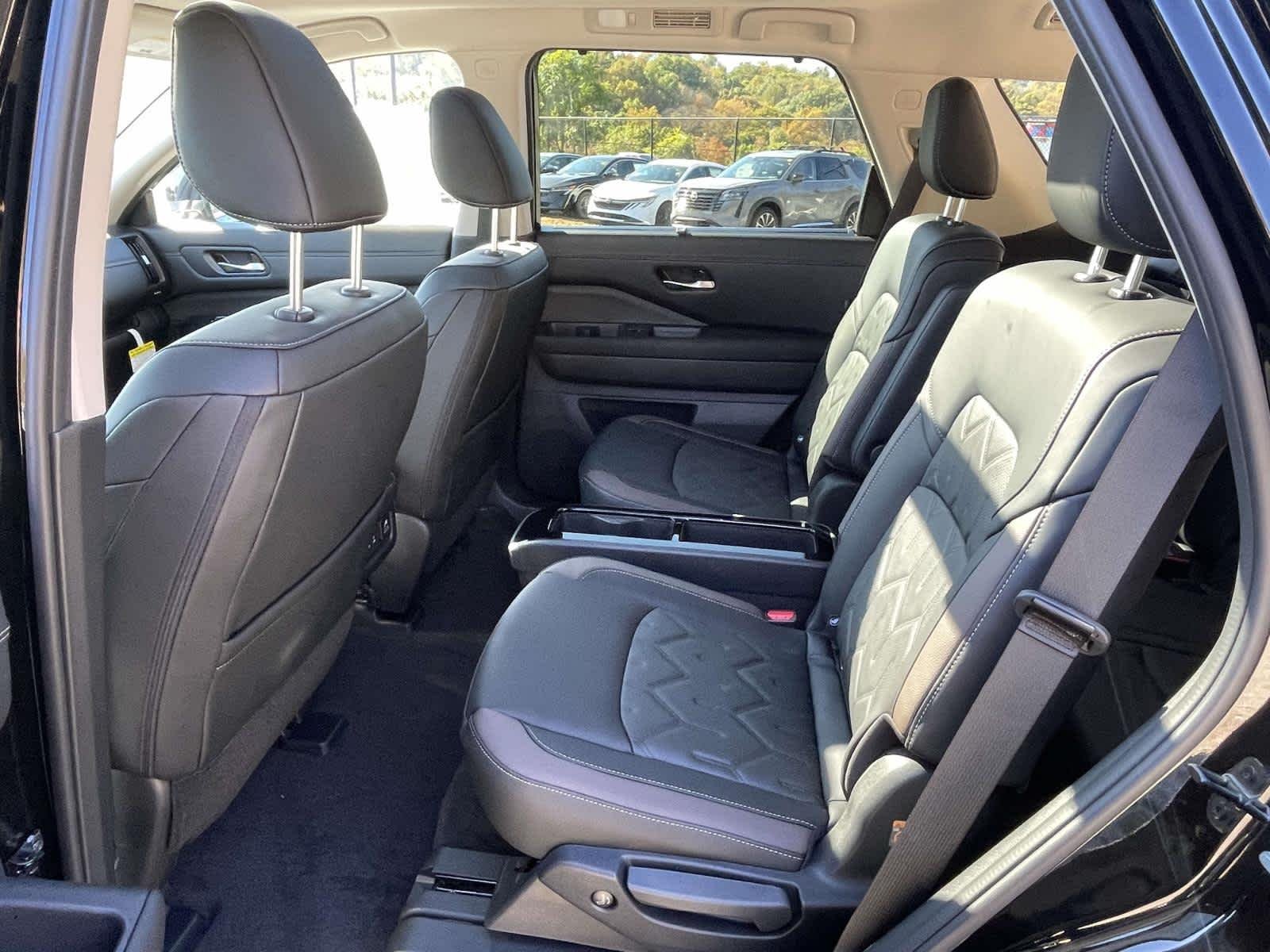 New 2026 Super Black Nissan Platinum image 18