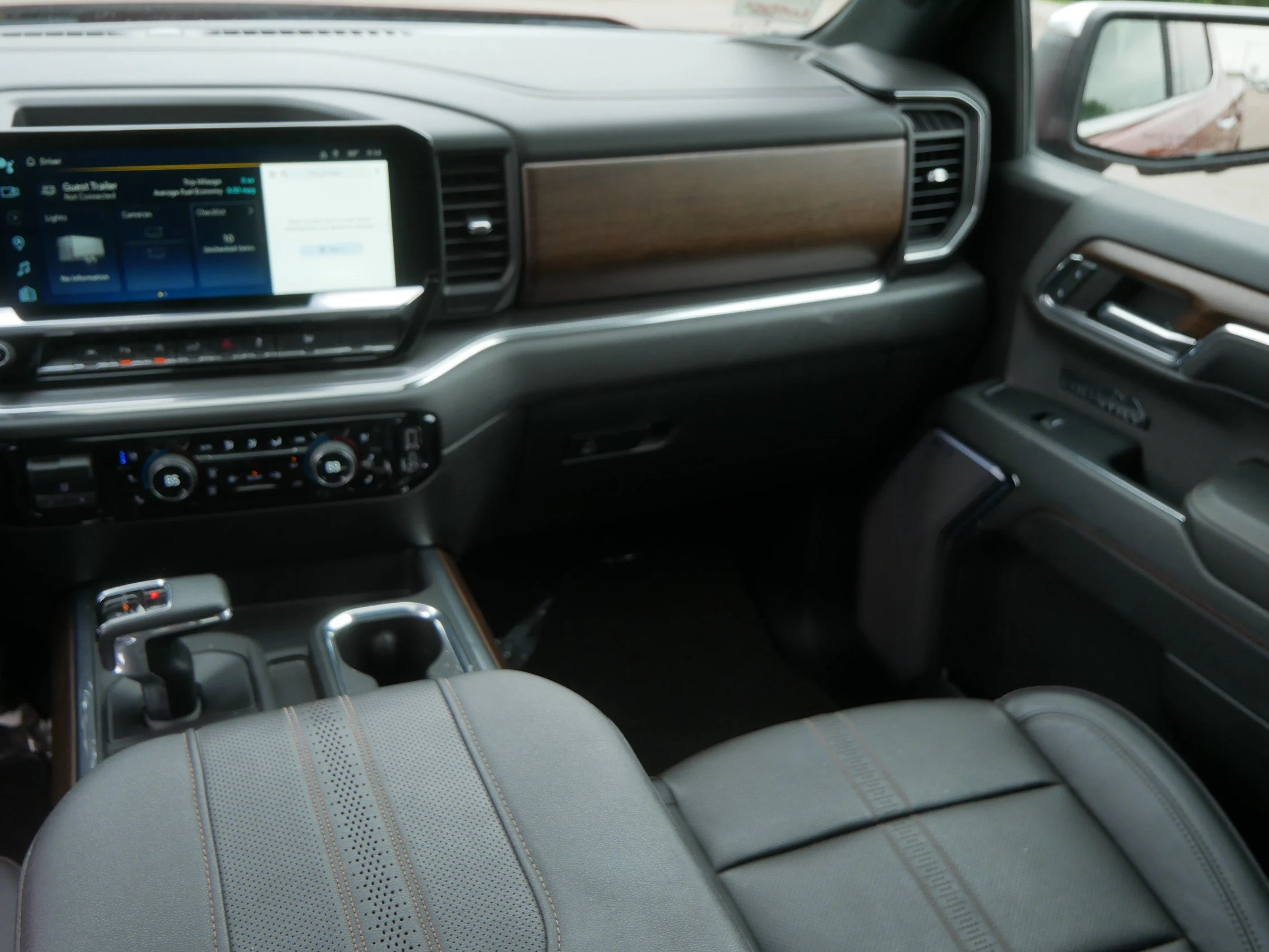 Used 2024 Red Chevrolet High Country image 11