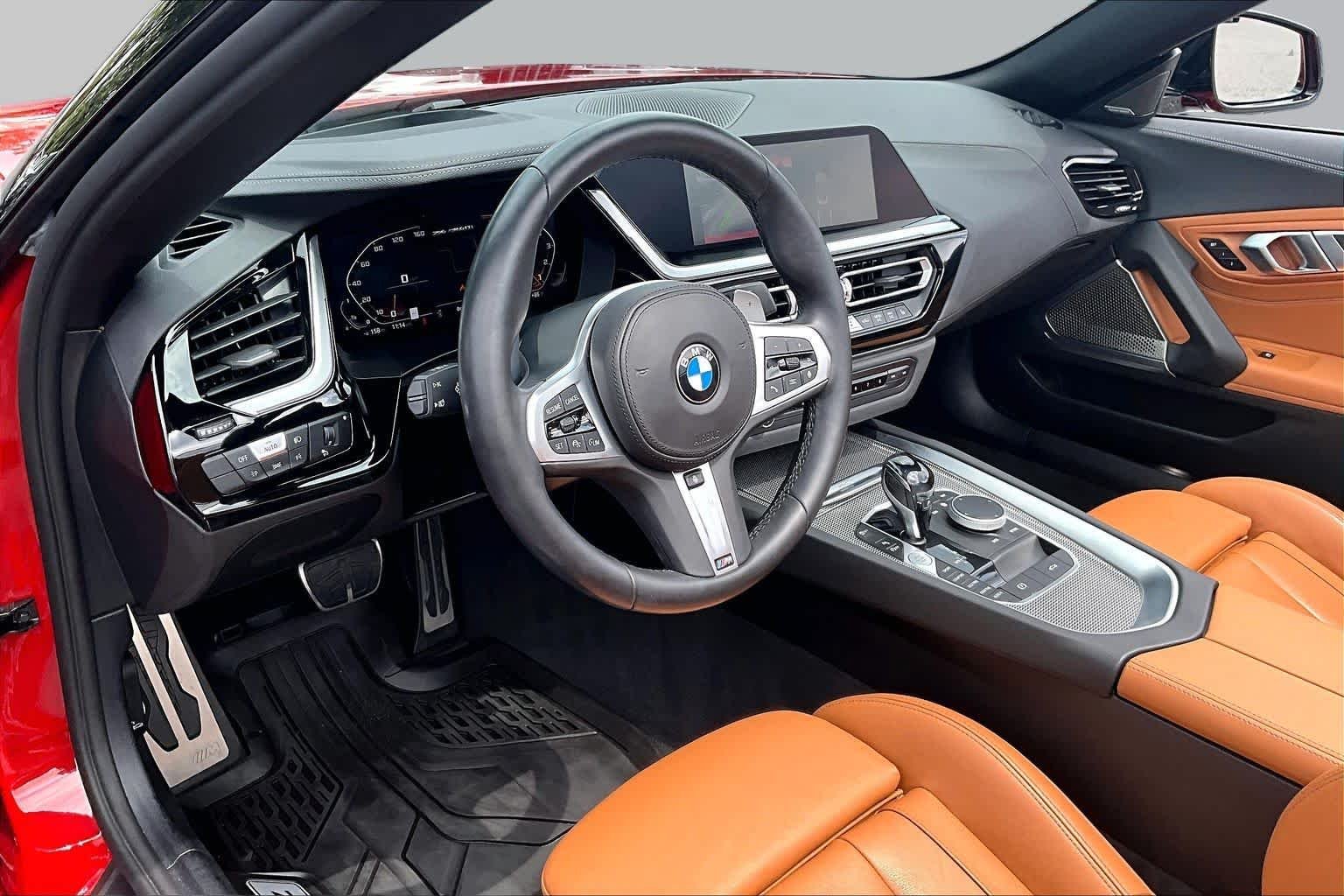 Used 2021 San Francisco Red Metallic BMW sDriveM40i image 18