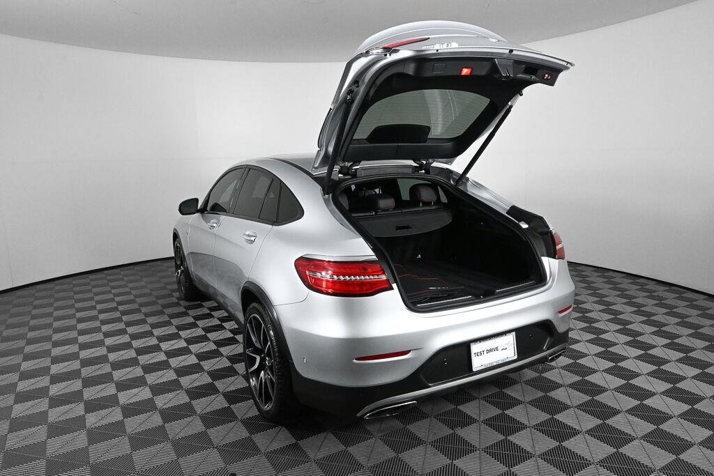 Used 2018 SELENITE GRAY METALLIC MERCEDES-BENZ TRUCK  image 32