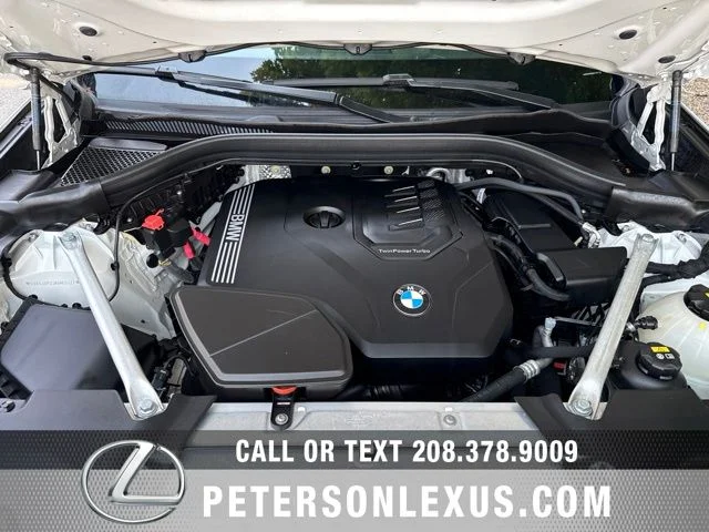 Used 2022  BMW xDrive30i image 10
