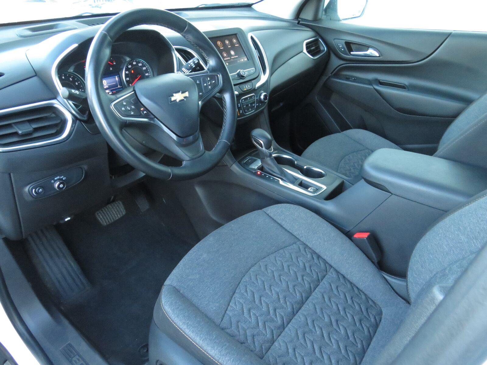 Used 2024 Summit White Chevrolet LT image 23