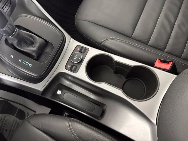 Used 2016 Silver Ford SE image 17