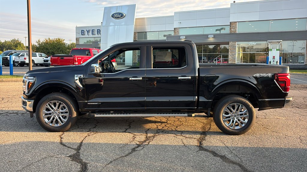 New 2026 Agate Black Metallic Ford Lariat image 4