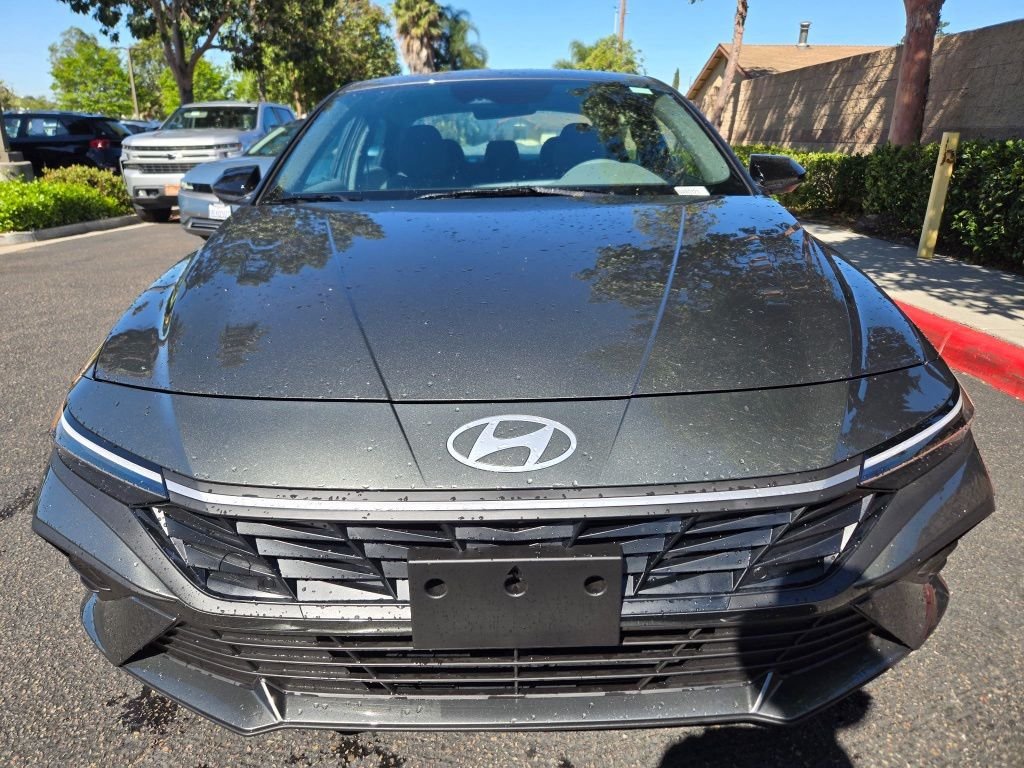Used 2026 Gray Hyundai SEL Sport image 2