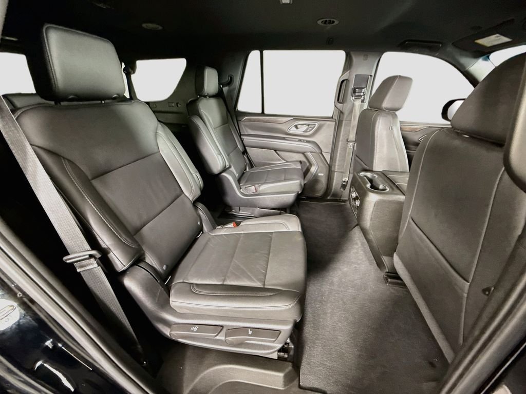 Used 2021 Black Chevrolet Z71 image 27