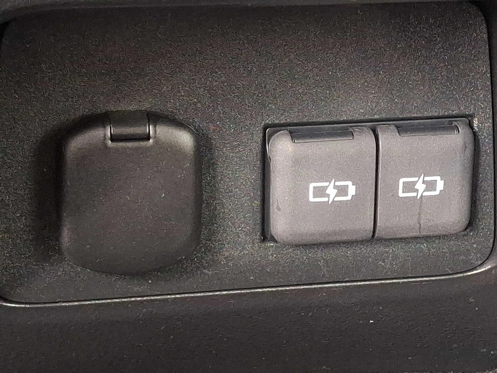Used 2024  Lexus NX 450h+ F SPORT Handling image 11