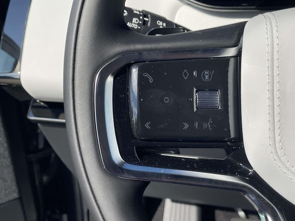 New 2027 Varesine Blue Land Rover SE image 34