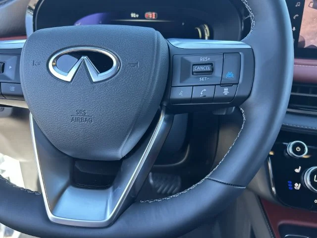 New 2027 2T RAD WHT INFINITI Autograph AWD image 27