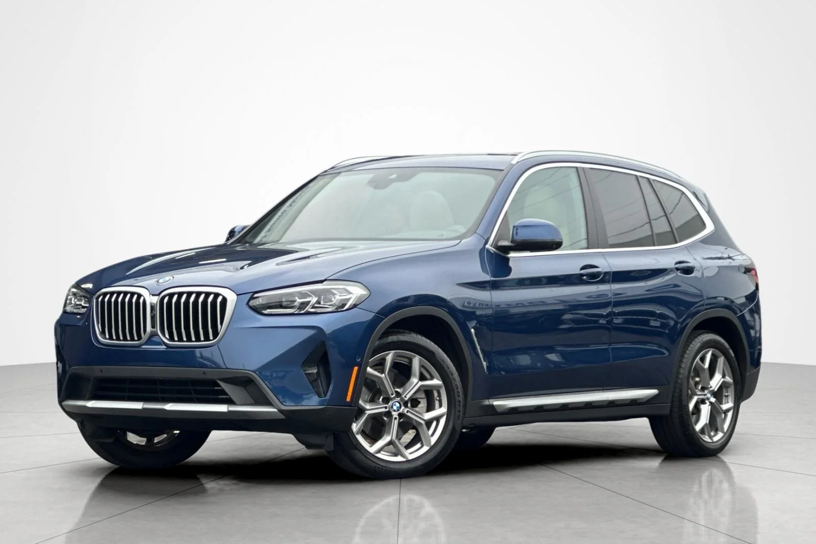 2023 BMW X3 sDrive30i's photo